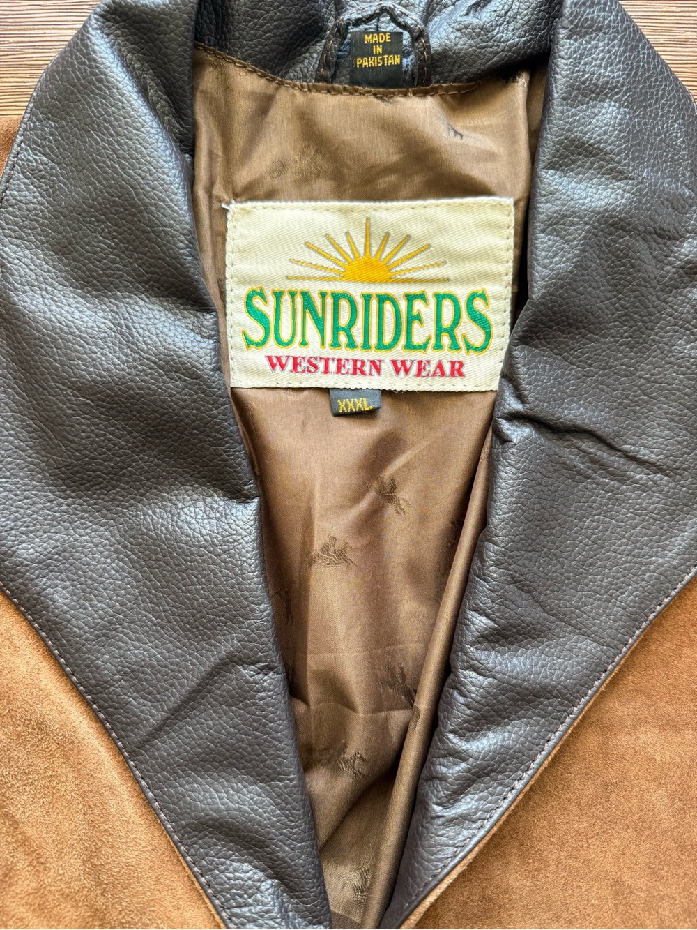 Vintage Sunriders Western Wear Suede Fringe Leather Jacket - Fits like an XXL - Picture 2 of 9